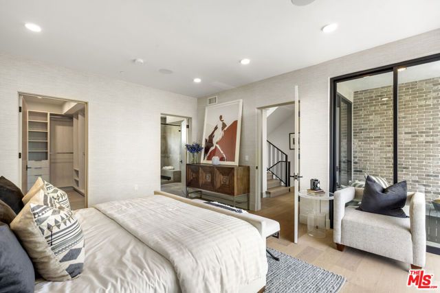 12304 Moorpark Street 103, Los Angeles, CA 91604
