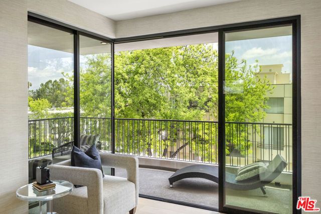 12304 Moorpark Street 103, Los Angeles, CA 91604