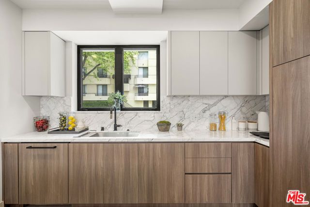 12304 Moorpark Street 103, Los Angeles, CA 91604