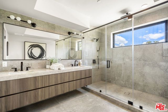 12304 Moorpark Street 103, Los Angeles, CA 91604