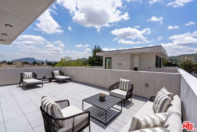 12304 Moorpark Street 103, Los Angeles, CA 91604