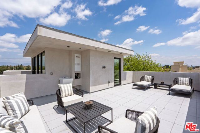 12304 Moorpark Street 103, Los Angeles, CA 91604