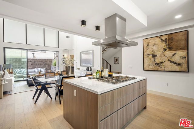 12304 Moorpark Street 103, Los Angeles, CA 91604