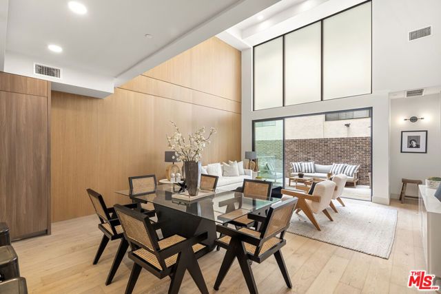 12304 Moorpark Street 103, Los Angeles, CA 91604