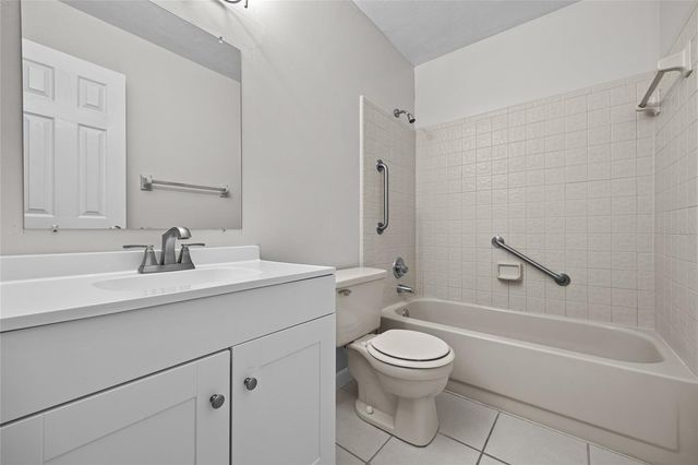 7018 NW 52ND TERRACE, Gainesville, FL 32653