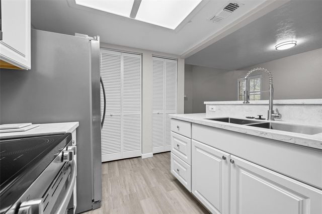 7018 NW 52ND TERRACE, Gainesville, FL 32653