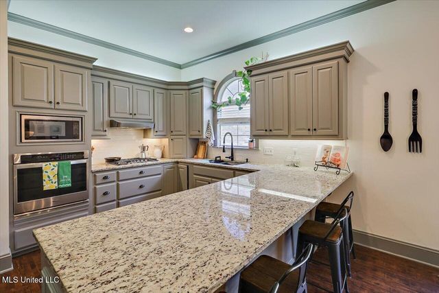 2165 W Fairway Drive, Brandon, MS 39047
