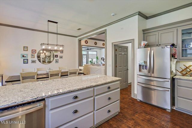 2165 W Fairway Drive, Brandon, MS 39047