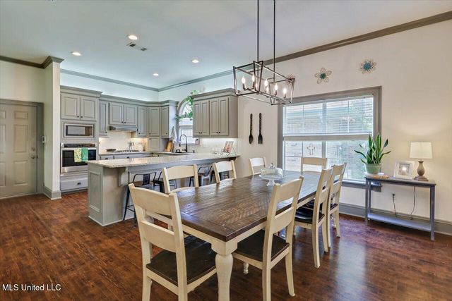 2165 W Fairway Drive, Brandon, MS 39047