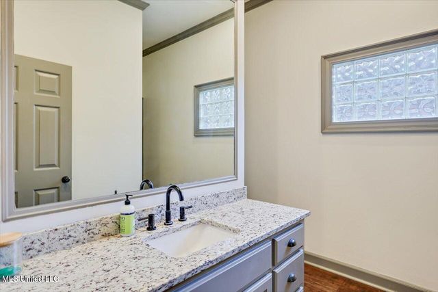 2165 W Fairway Drive, Brandon, MS 39047