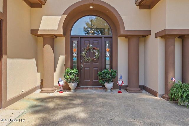2165 W Fairway Drive, Brandon, MS 39047