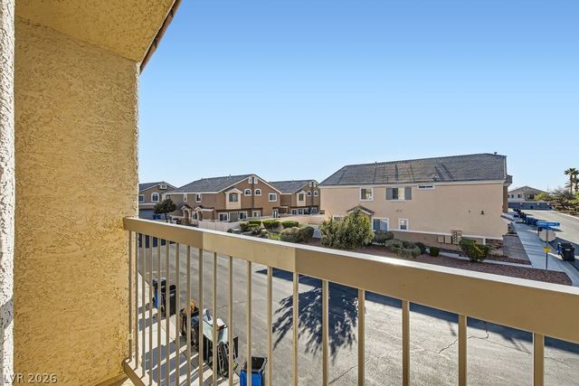 6637 Lookout Lodge Lane 1, North Las Vegas, NV 89084