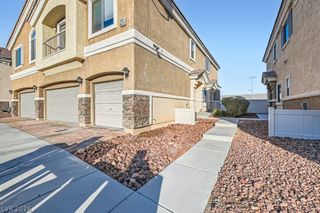 6637 Lookout Lodge Lane 1, North Las Vegas, NV 89084
