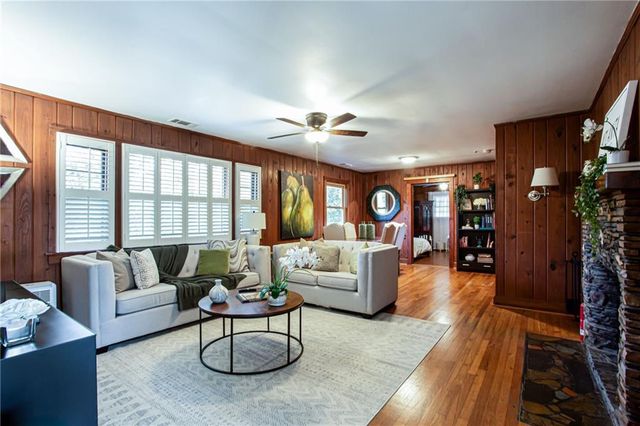 4061 Lower Roswell Road, Marietta, GA 30068