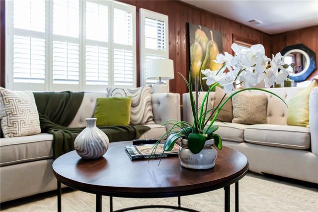 4061 Lower Roswell Road, Marietta, GA 30068