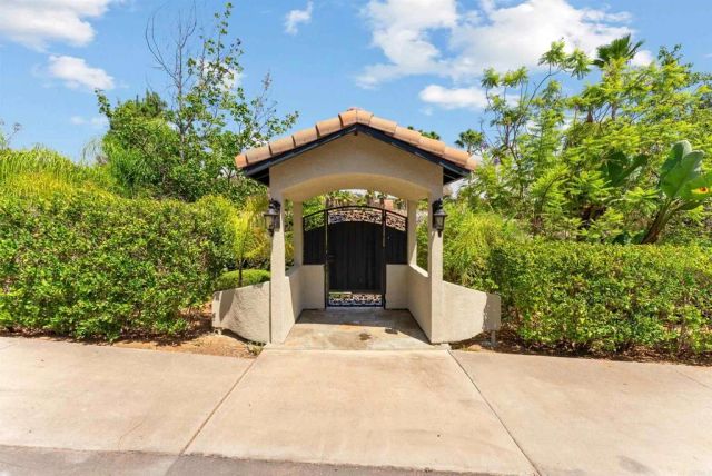 15321 Via Molinero, Poway, CA 92064