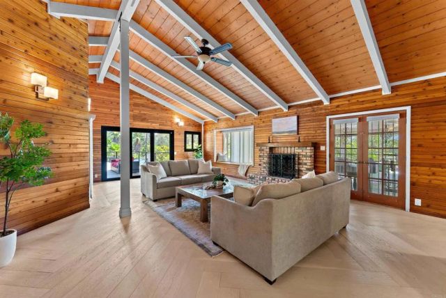 15321 Via Molinero, Poway, CA 92064