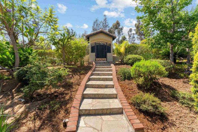 15321 Via Molinero, Poway, CA 92064