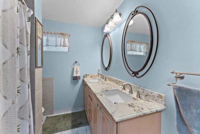15321 Via Molinero, Poway, CA 92064