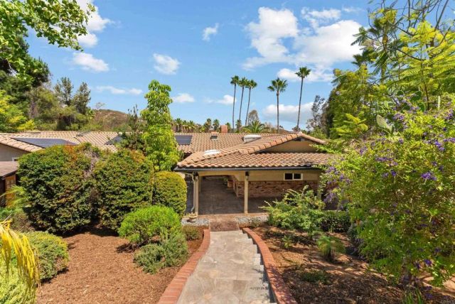 15321 Via Molinero, Poway, CA 92064