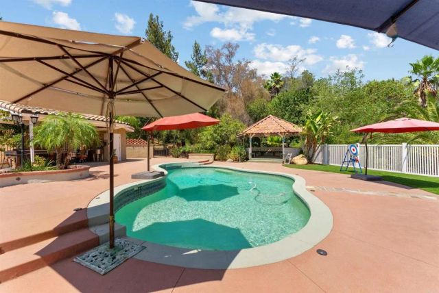 15321 Via Molinero, Poway, CA 92064