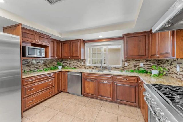 15321 Via Molinero, Poway, CA 92064