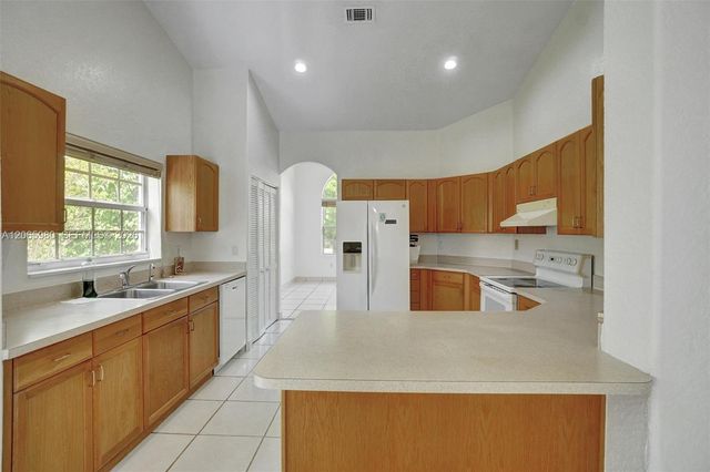 25 Ludlam Drive, Miami Springs, FL 33166