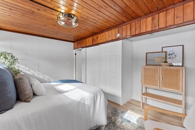 4015 W Kiley AVENUE, Milwaukee, WI 53209