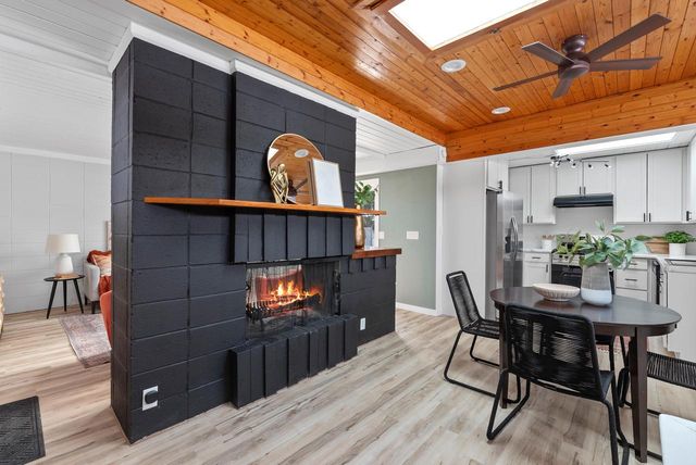 4015 W Kiley AVENUE, Milwaukee, WI 53209