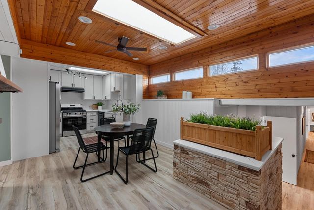 4015 W Kiley AVENUE, Milwaukee, WI 53209