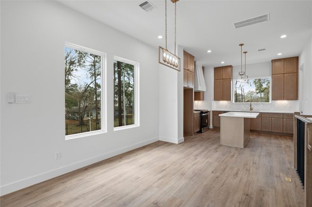 826 Curtin Street F, Houston, TX 77018