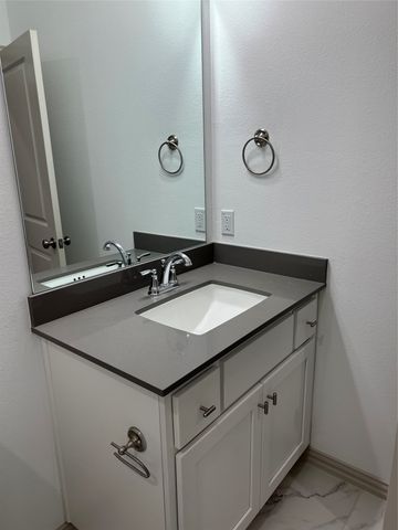 6041 Roper Road, Mckinney, TX 75070