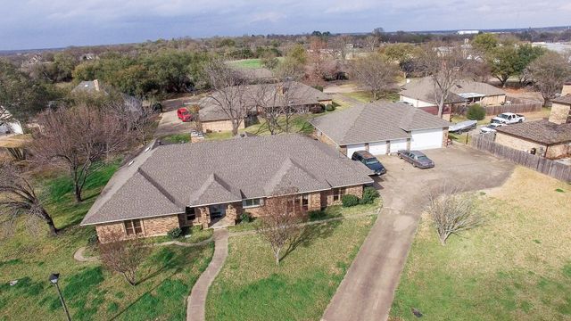 108 Heatherstone Circle, Kaufman, TX 75142
