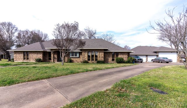 108 Heatherstone Circle, Kaufman, TX 75142