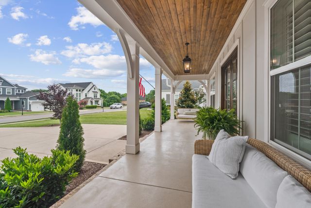 994 Spruce Ridge Ln, Spring Hill, TN 37174