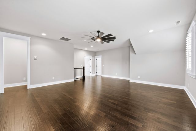 994 Spruce Ridge Ln, Spring Hill, TN 37174