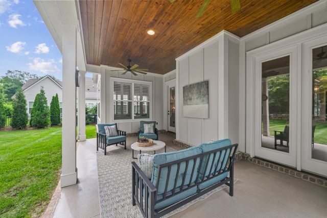 994 Spruce Ridge Ln, Spring Hill, TN 37174