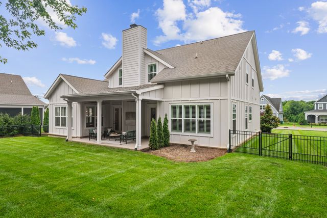 994 Spruce Ridge Ln, Spring Hill, TN 37174
