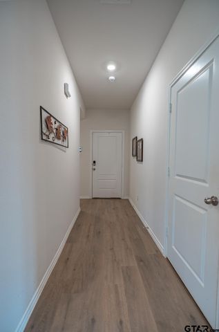 604 N Riveroaks Ln, Chandler, TX 75758