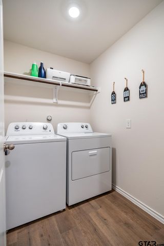 604 N Riveroaks Ln, Chandler, TX 75758