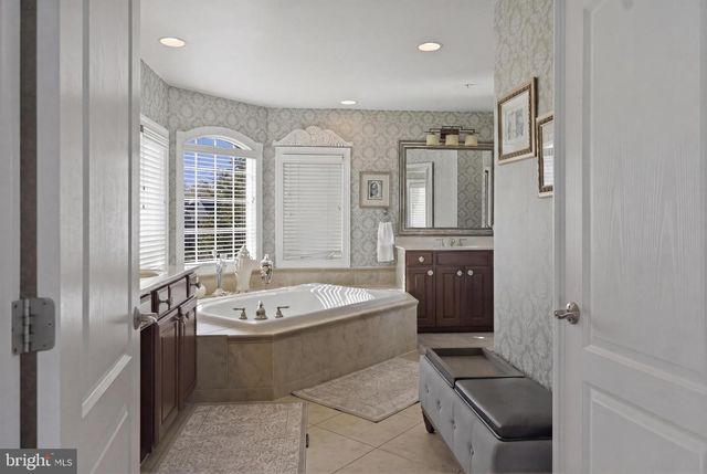 17622 AUBURN VILLAGE DR, Sandy Spring, MD 20860