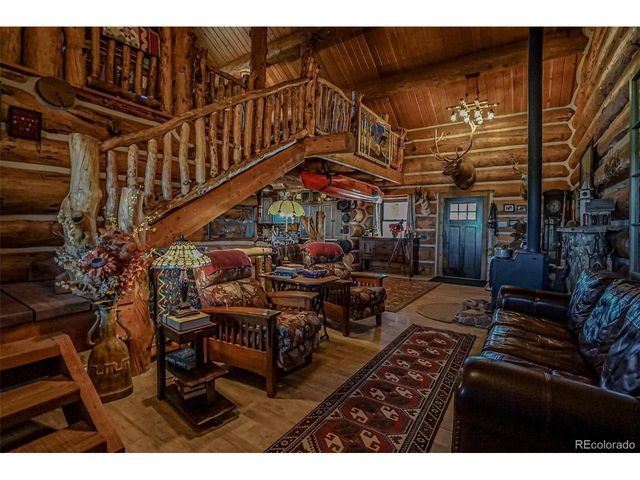 484 Gordon Dr, Walsenburg, CO 81089