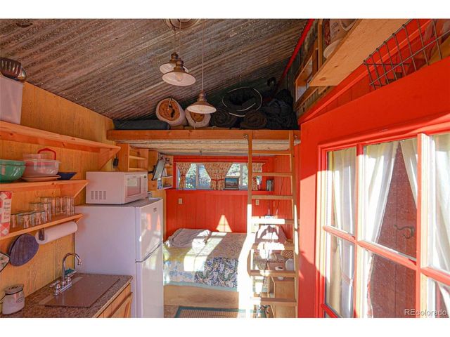 484 Gordon Dr, Walsenburg, CO 81089