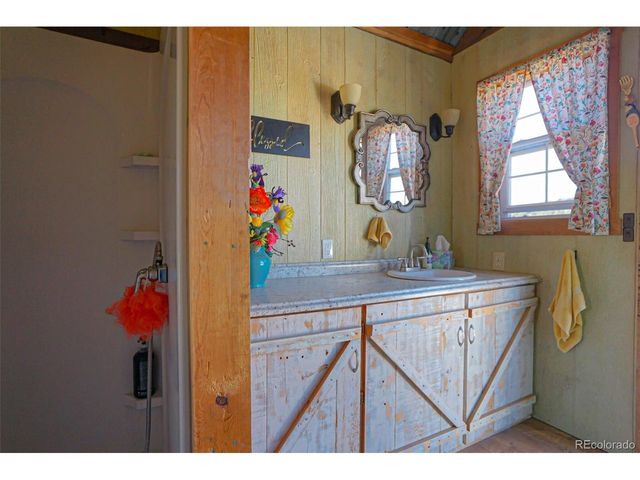 484 Gordon Dr, Walsenburg, CO 81089