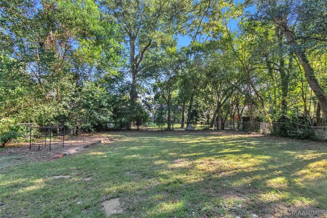 7 COURTLAND Drive, Montgomery, AL 36105