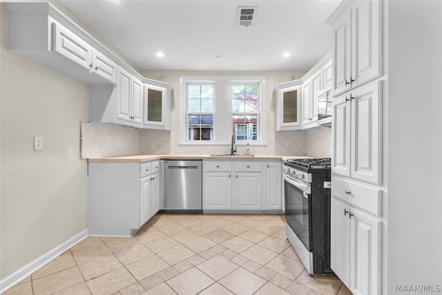 7 COURTLAND Drive, Montgomery, AL 36105