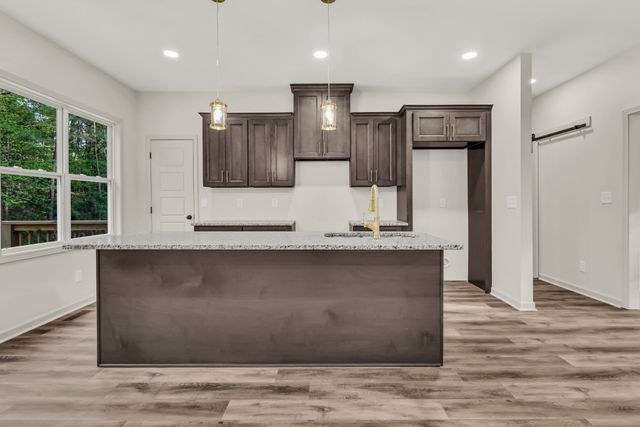 1265 Slayden Cir, Clarksville, TN 37040