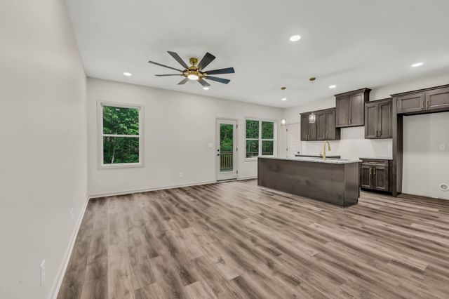 1265 Slayden Cir, Clarksville, TN 37040