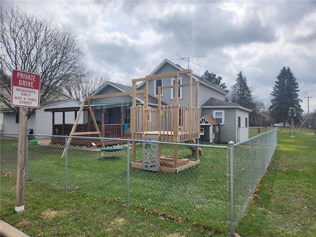 904 Pearl Street, Prescott, WI 54021