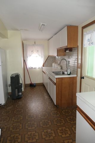 30 Hooper Rd, Dedham, MA 02026